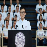 清华2018级新生代表开学典礼发言：看似寻常最奇崛
