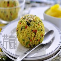 五色金枪鱼饭团：用剩米饭做有内涵的便当