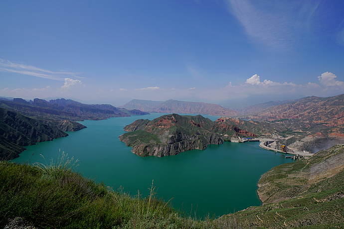 在<a href='http://travel.sina.com.cn/qinghai-lvyou/?from=b-keyword' target='_blank'>青海</a>,浊浪滔天的黄河也可以如此清澈美丽